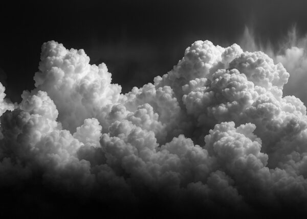 Stormrise – Monochrome Cumulus Cloud Wallpaper